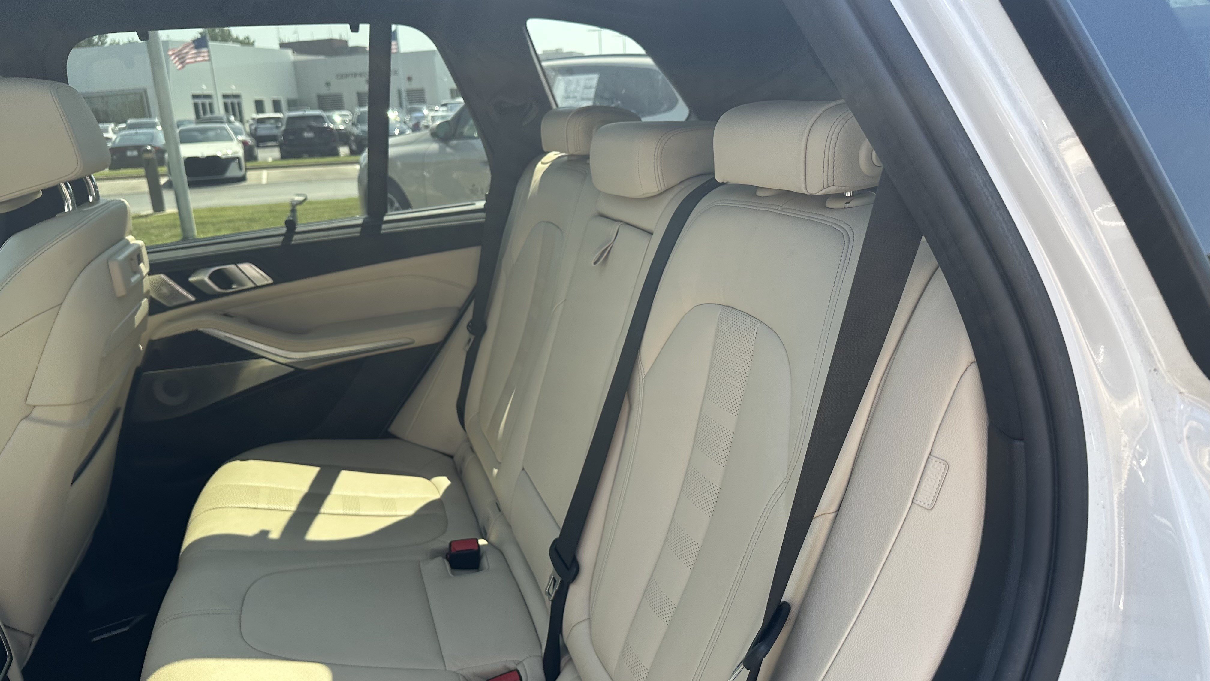 Used 2021 BMW X5 M50i w/ Executive Package AWD/4WD image 32