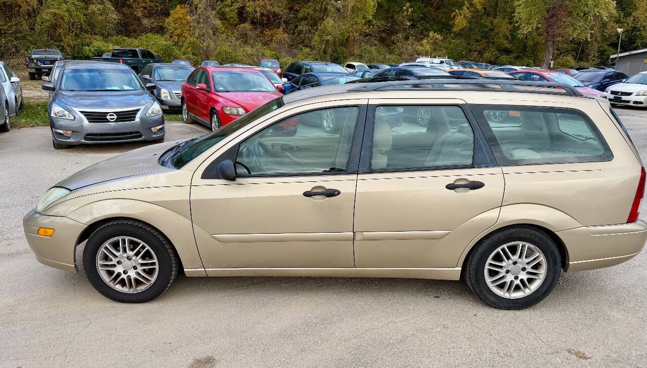 Used 2002 Ford Focus SE FWD image 11