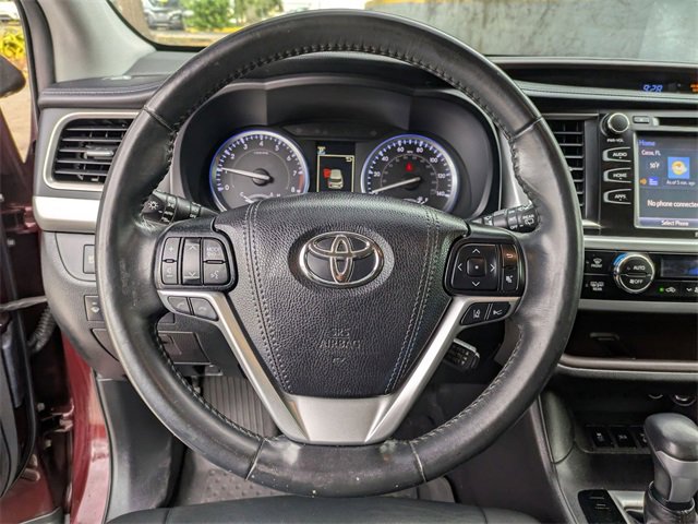 Used 2019 Toyota Highlander XLE image 14