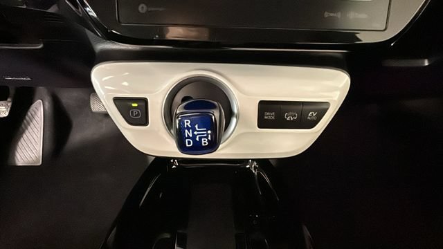 Used 2019 Toyota Prius Prime Premium FWD image 19
