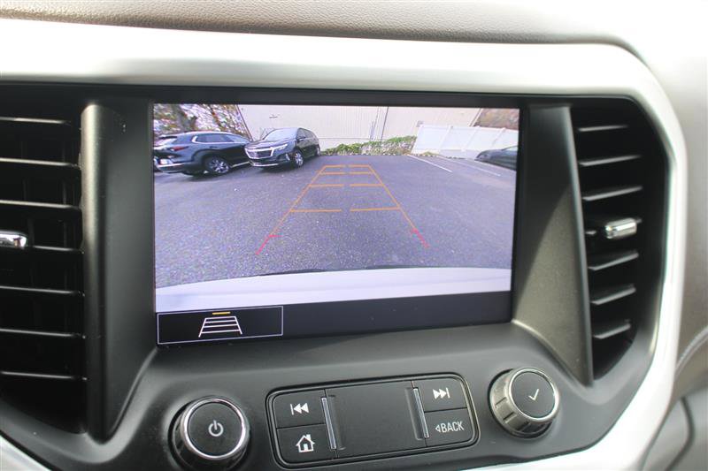 Used 2020 GMC Acadia SLT w/ Driver Alert Package II image 18