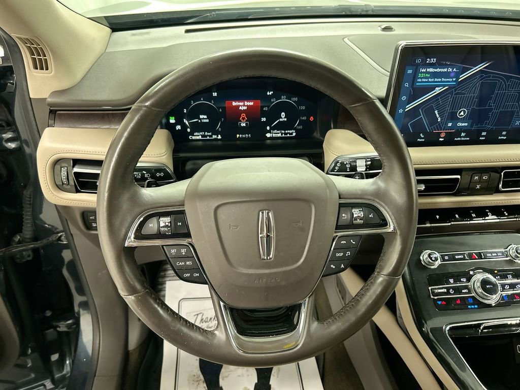 Used 2022 Lincoln Nautilus Reserve w/ Luxury Package image 4