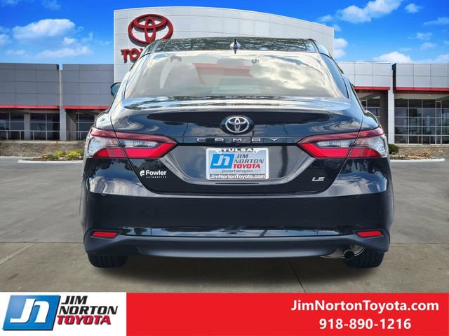 Used 2021 Toyota Camry LE FWD image 6
