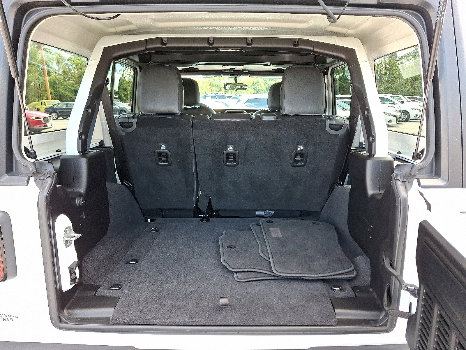 Used 2021 Jeep Wrangler Unlimited Sport image 29