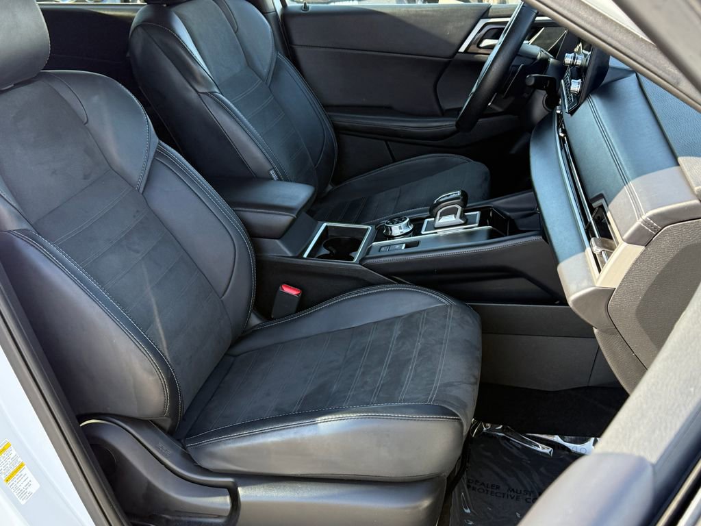 Used 2024 Mitsubishi Outlander SE image 11