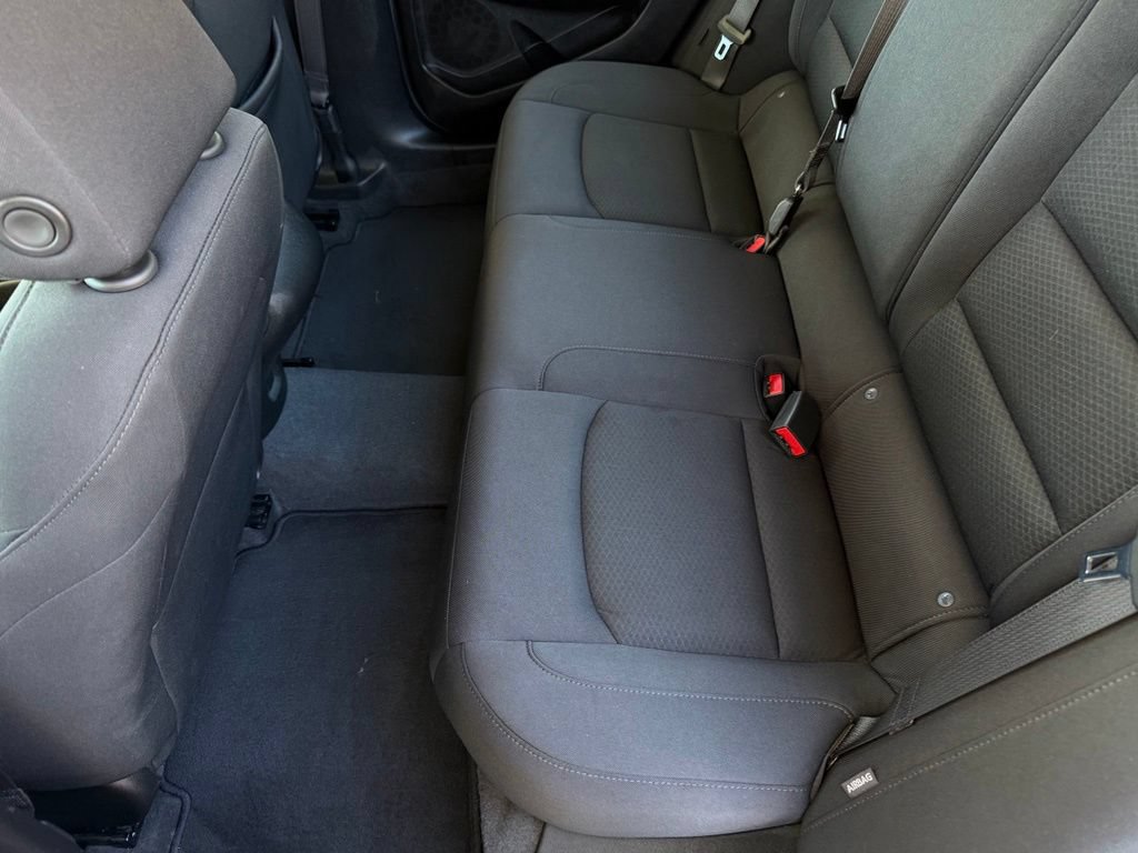 Used 2025 Chevrolet Malibu RS FWD image 12