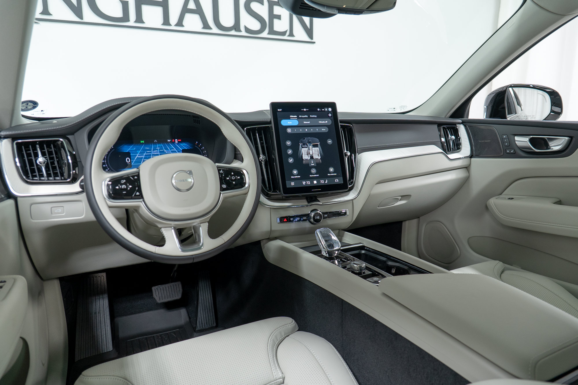 New 2027 Volvo XC60 B5 Ultra AWD/4WD image 16