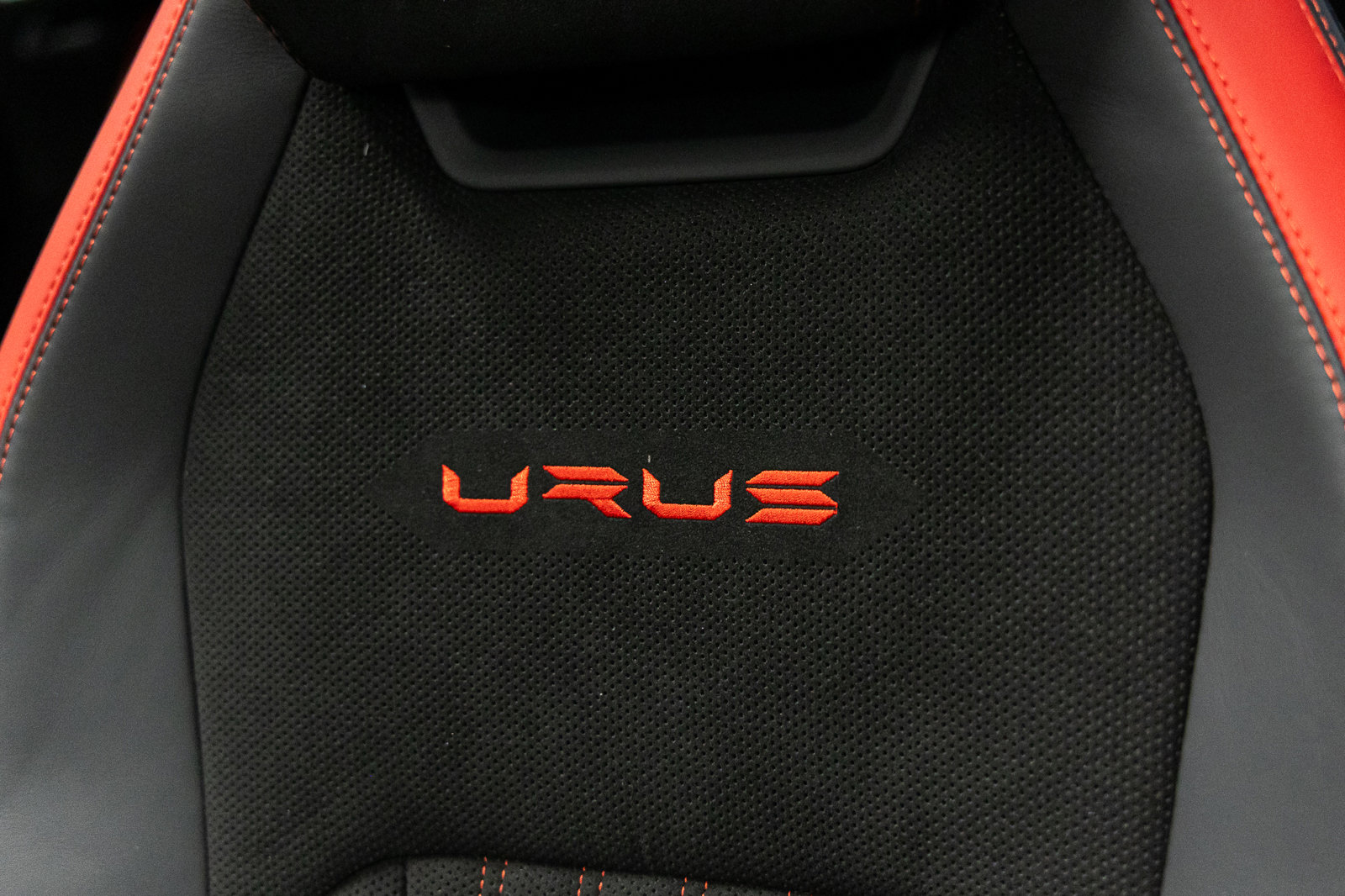 Used 2024 Lamborghini Urus Performante image 38