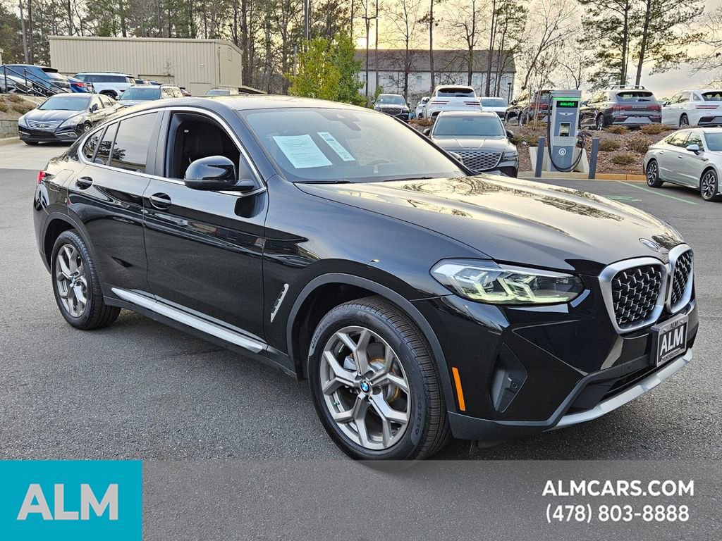 Used 2025 BMW X4 xDrive30i image 8