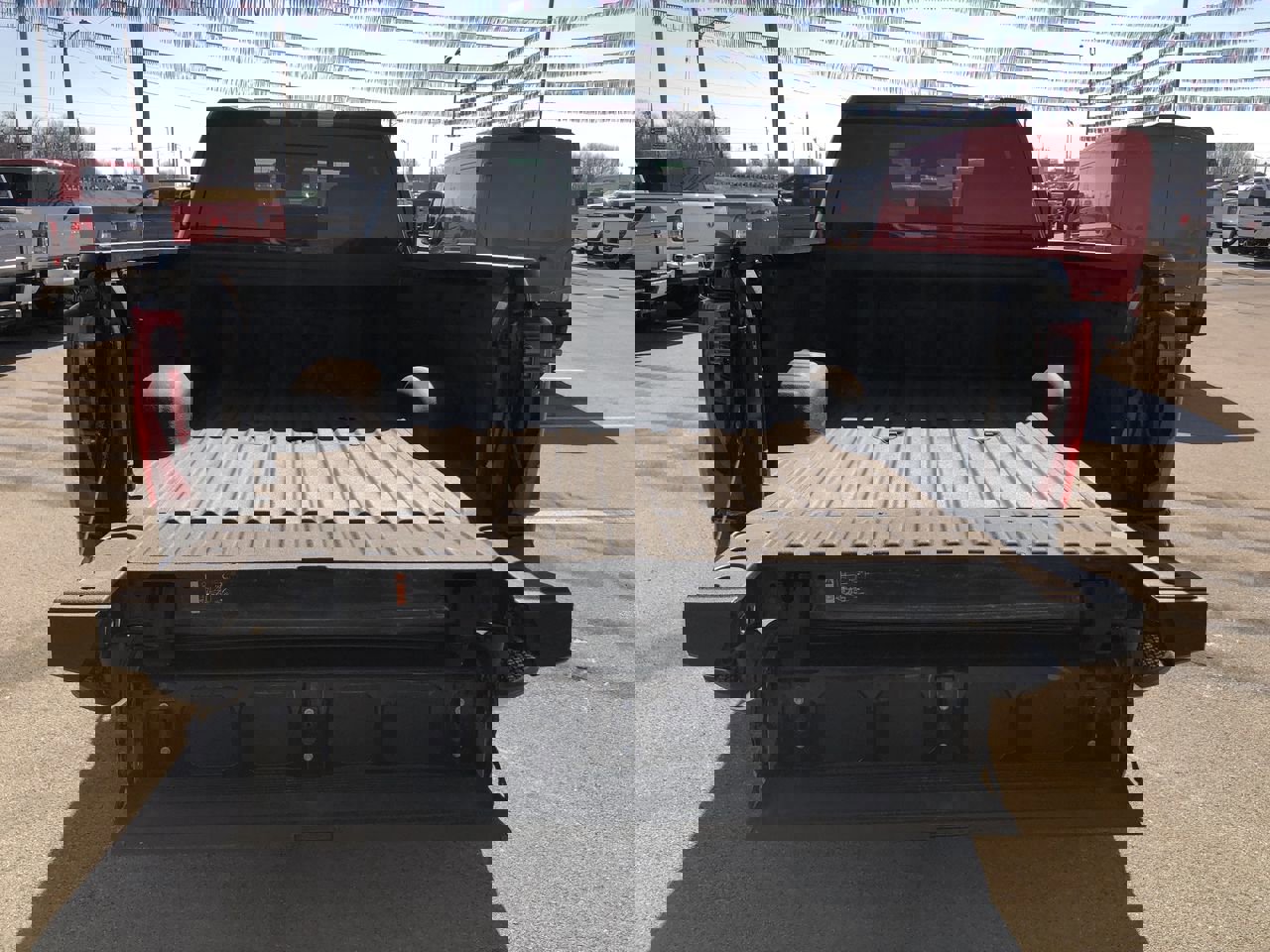 Used 2024 GMC Sierra 2500 SLT w/ SLT Convenience Package image 9