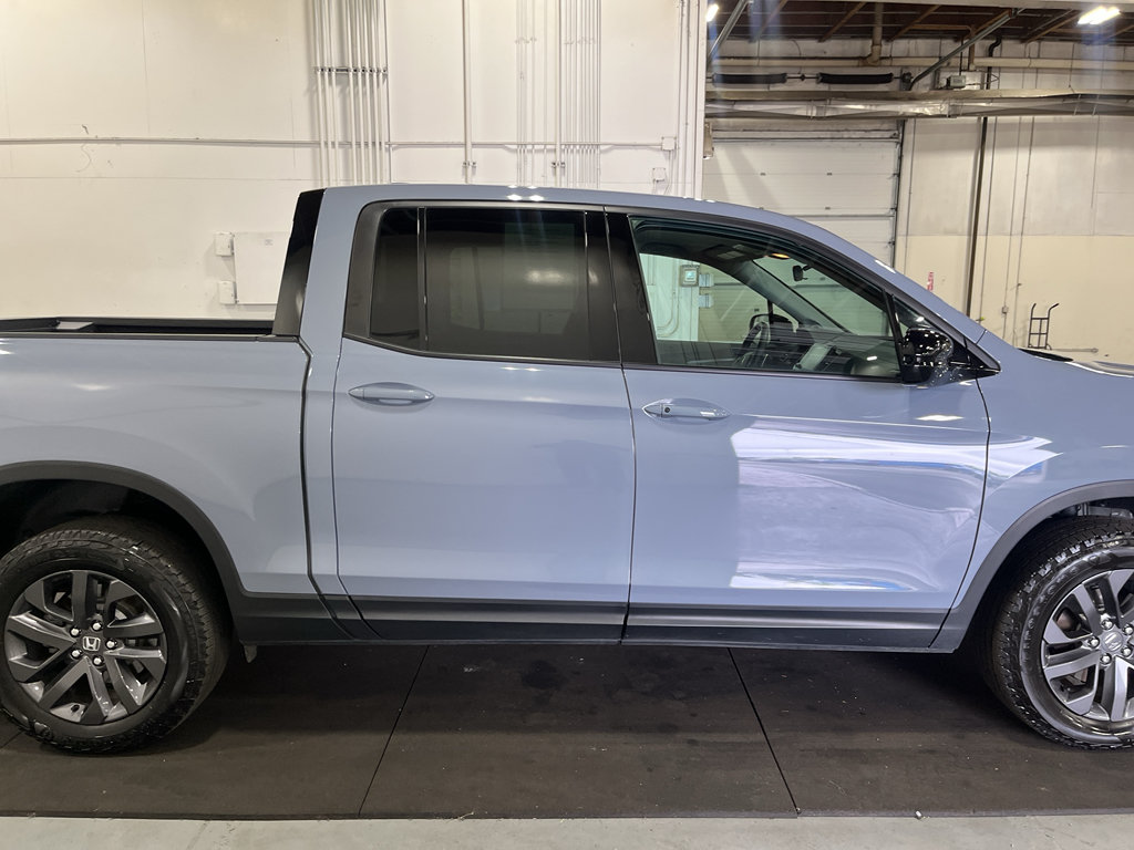 Used 2023 Honda Ridgeline Sport image 4