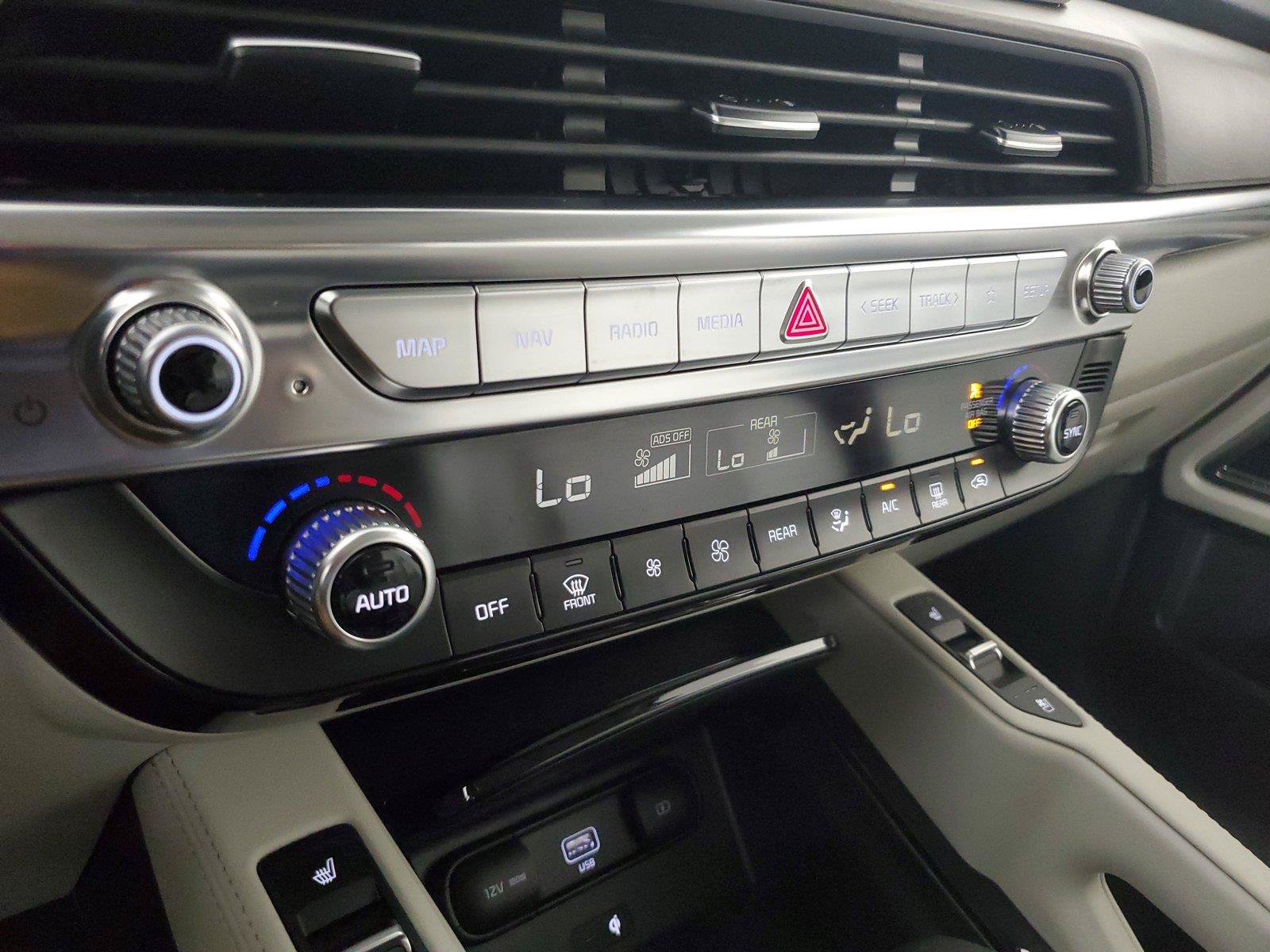 Used 2022 Kia Telluride EX w/ EX Premium Package FWD image 29