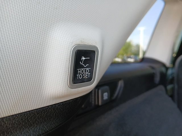 Used 2022 Jeep Grand Cherokee Summit AWD/4WD image 34