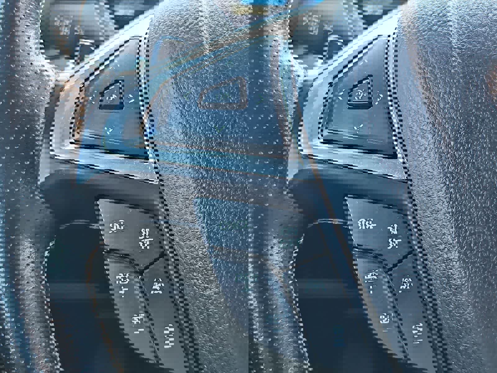 Used 2021 Ford Edge ST image 24