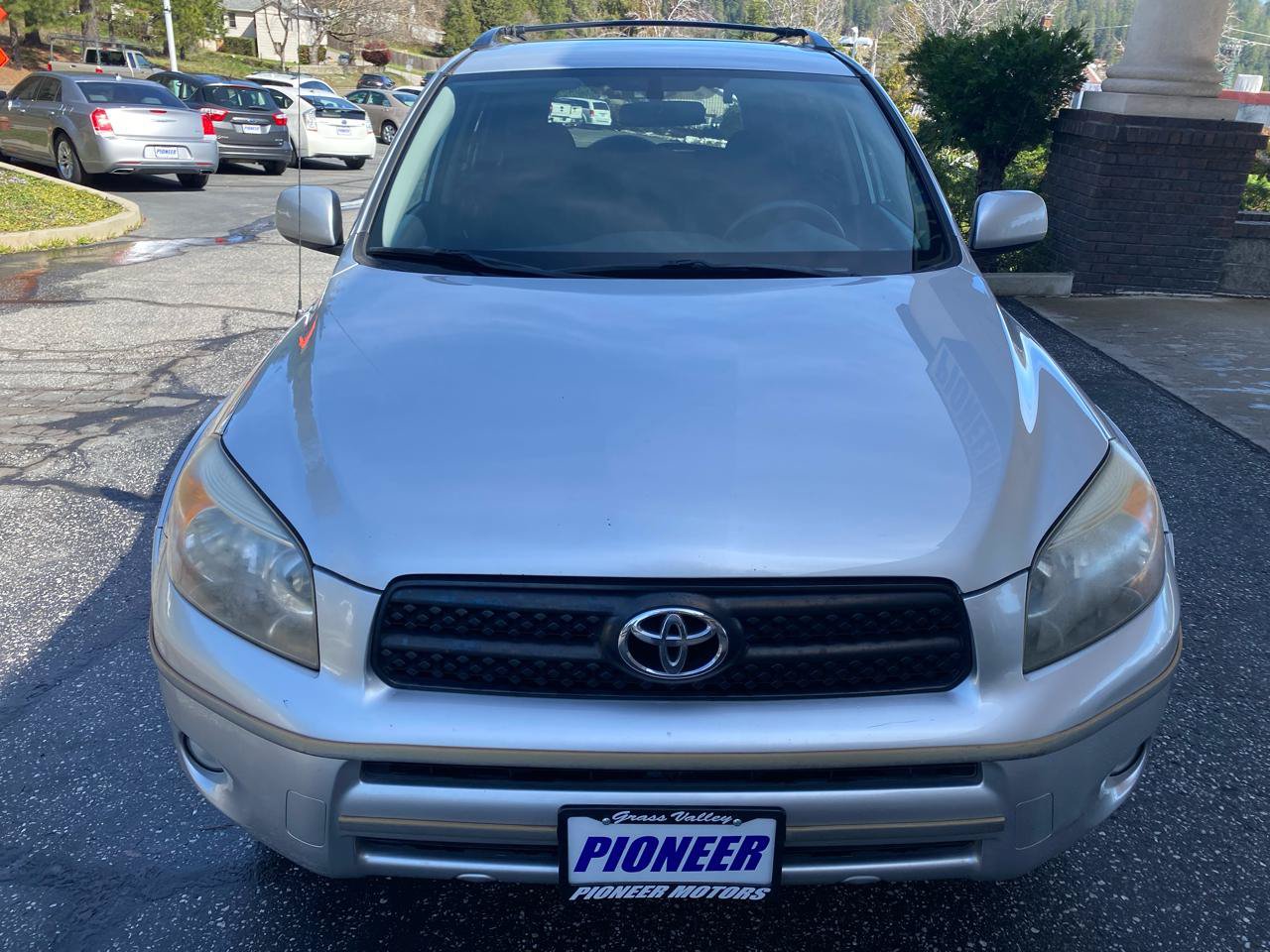 Used 2008 Toyota RAV4 Sport AWD/4WD image 4