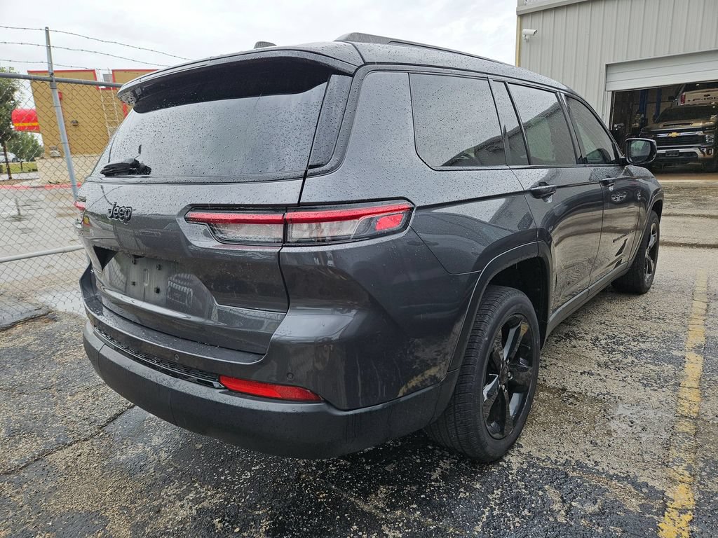 Used 2021 Jeep Grand Cherokee L Laredo RWD image 5