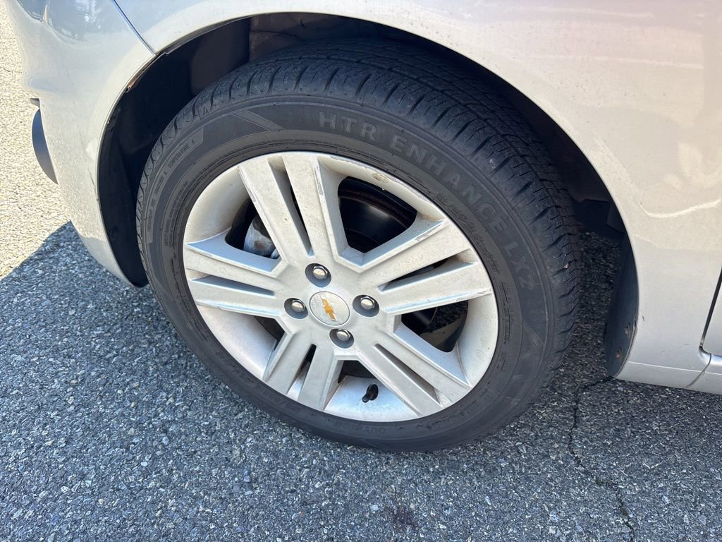 Used 2014 Chevrolet Spark LT image 12