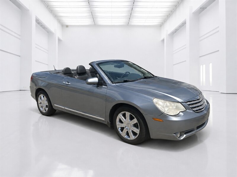 Used 2010 Chrysler Sebring Limited FWD image 2