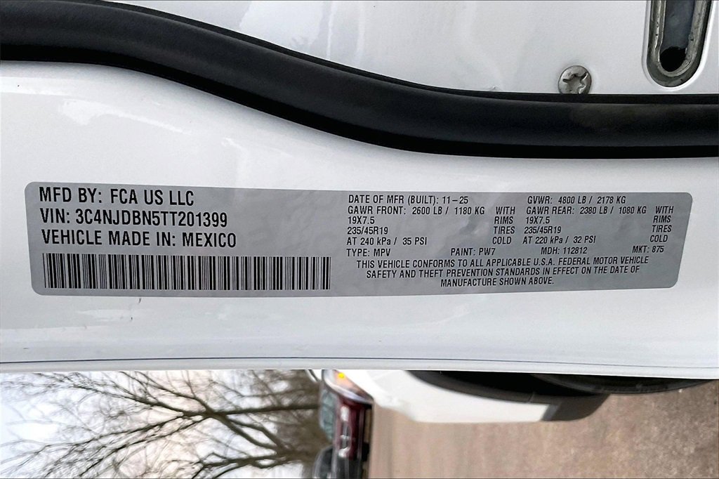 New 2026 Jeep Compass Latitude image 13