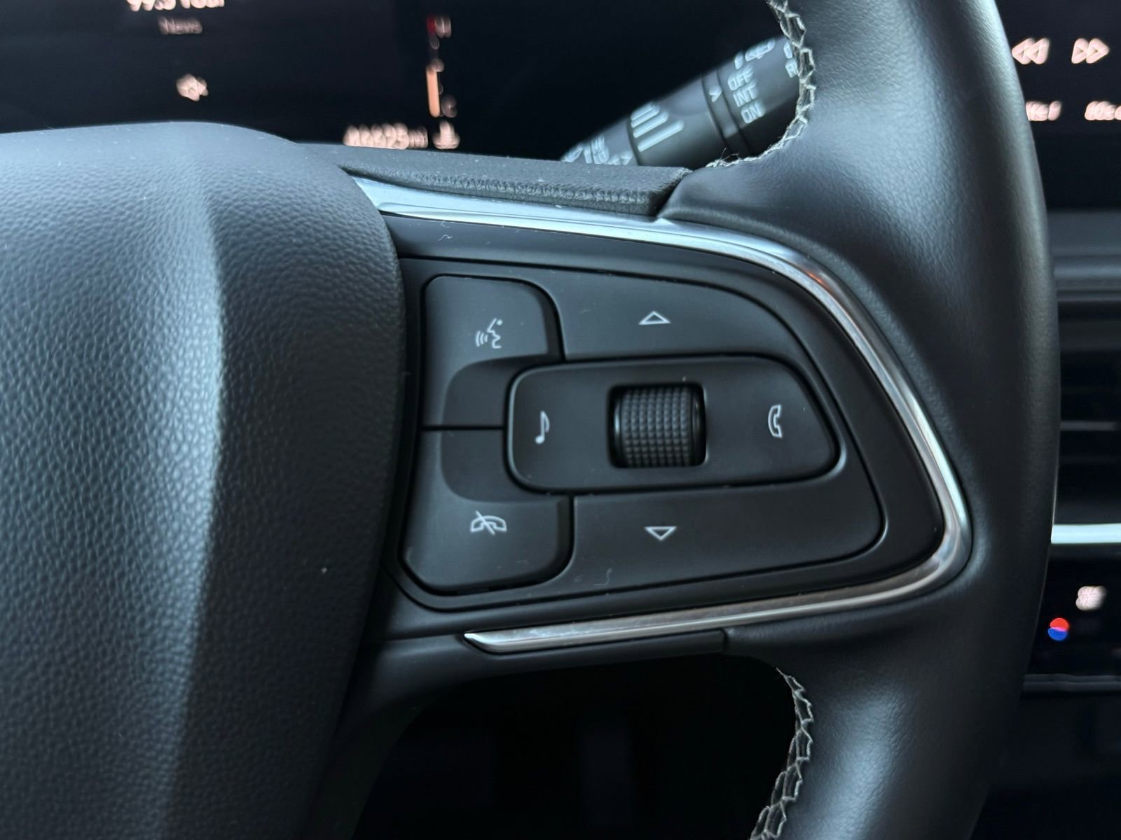 Used 2024 Buick Encore GX Avenir image 29