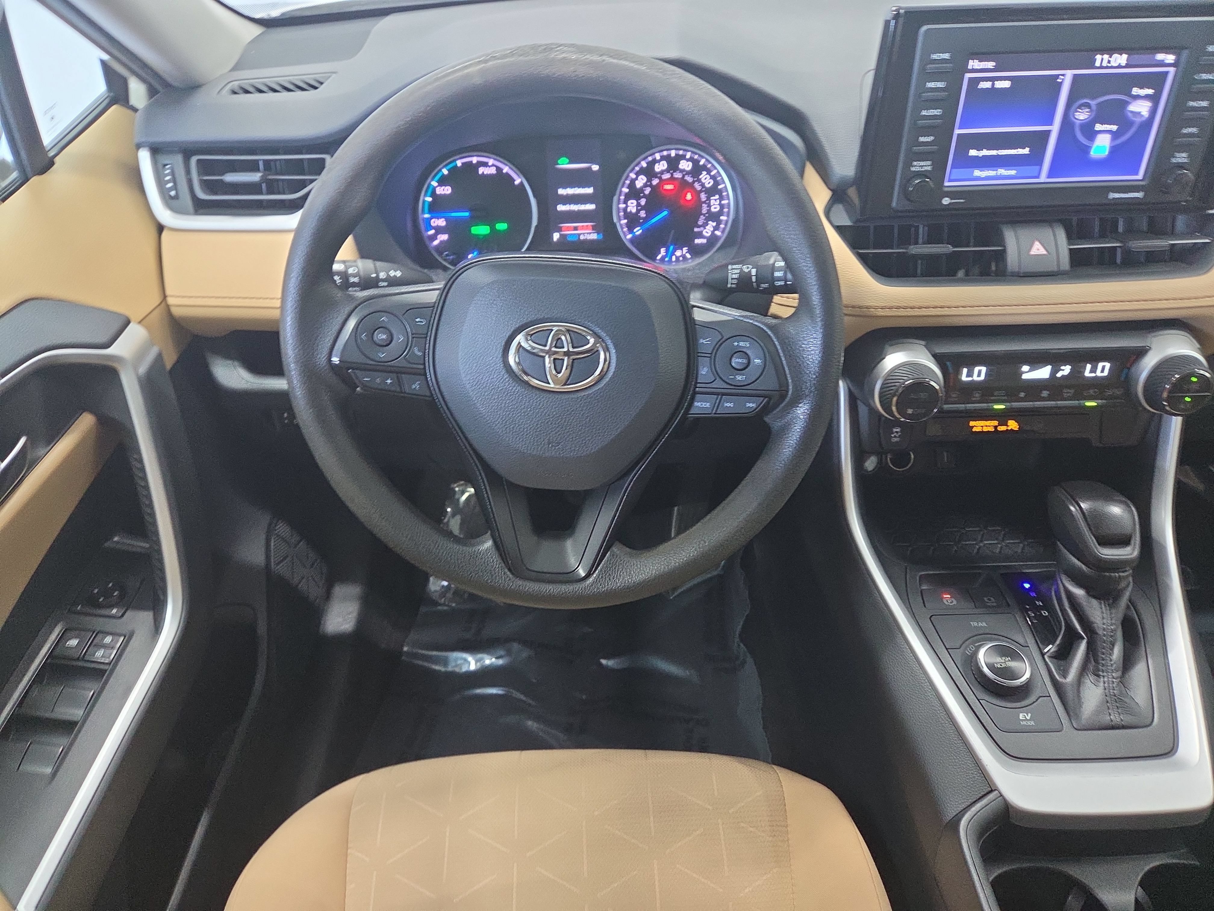 Used 2021 Toyota RAV4 XLE AWD/4WD image 16