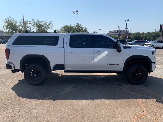 Used 2024 GMC Sierra 2500 AT4 w/ AT4 Premium Plus Package AWD/4WD image 4