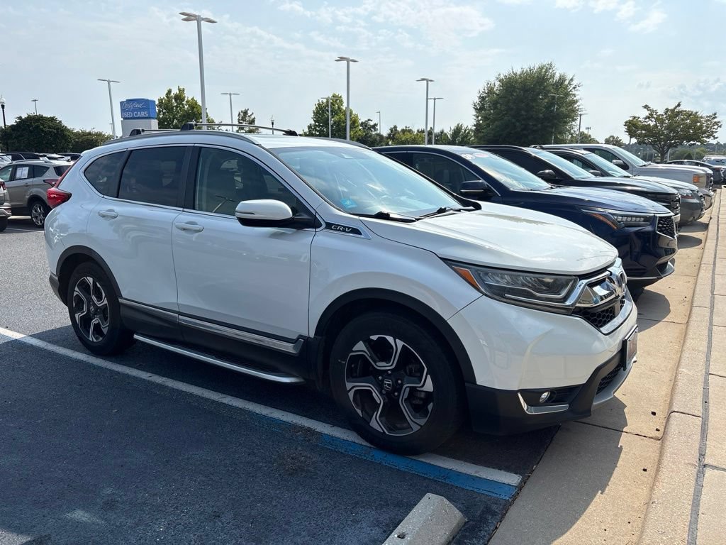 Used 2019 Honda CR-V Touring image 2