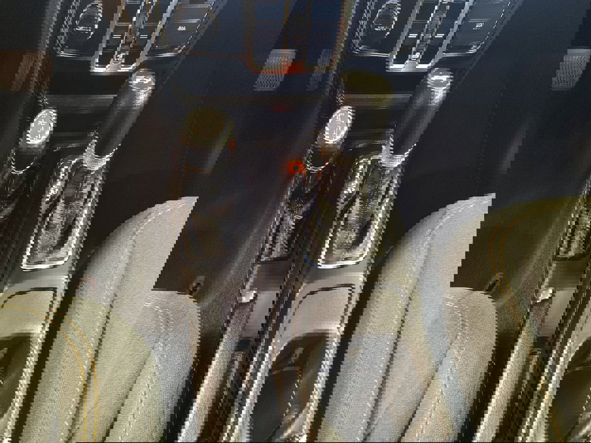 Used 2024 Jeep Wrangler Sport image 8