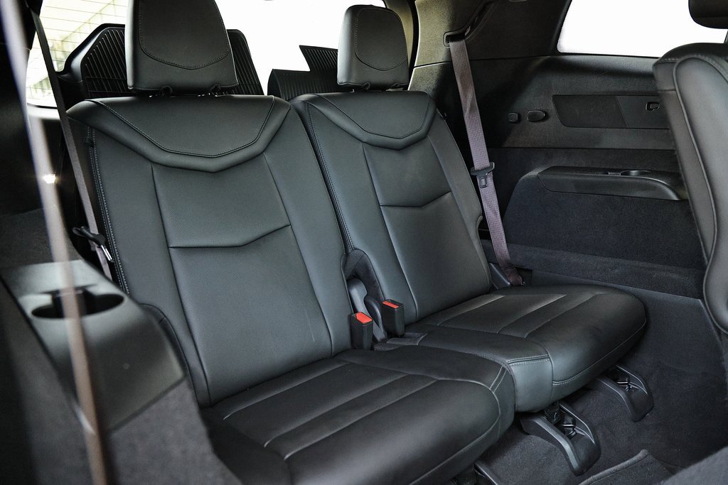 Used 2024 Cadillac XT6 Premium Luxury w/ Technology Package image 32