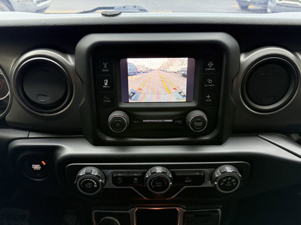 Used 2021 Jeep Gladiator Sport image 19