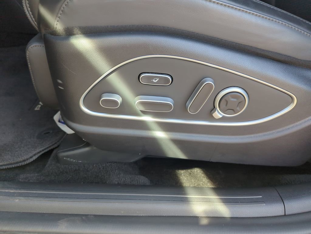 Used 2026 Hyundai Palisade Calligraphy image 12