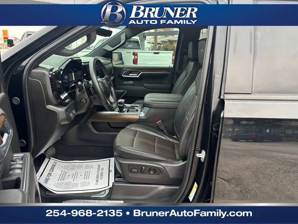 Used 2025 Chevrolet Silverado 1500 High Country w/ Midnight Edition image 12