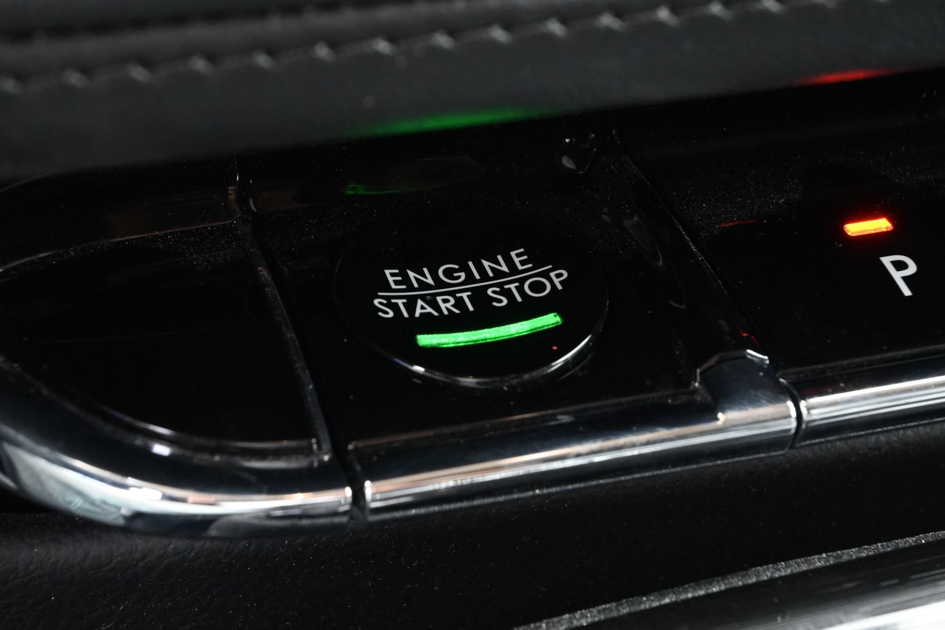 Used 2023 Lincoln Nautilus FWD w/ Premium Package image 15