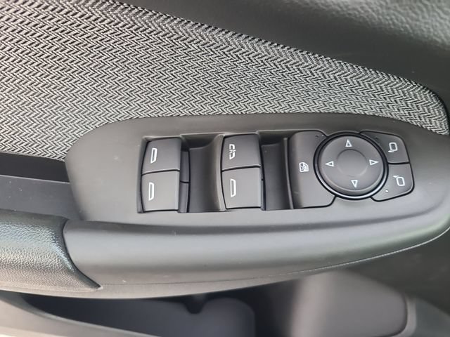 New 2026 Chevrolet TrailBlazer LT w/ Midnight Edition FWD image 17