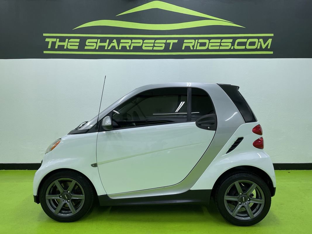 Used 2013 smart fortwo pure image 6