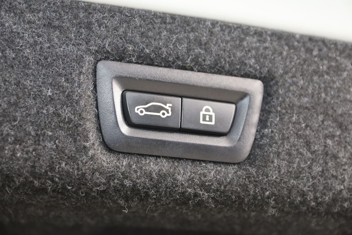 Used 2018 BMW M550i xDrive AWD/4WD image 52