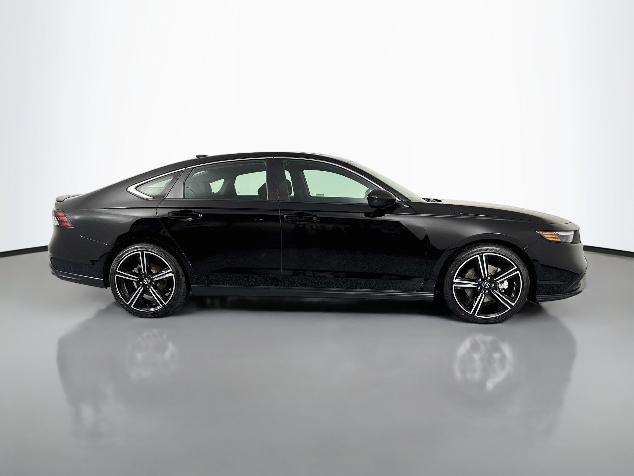 Certified 2024 Honda Accord Sport image 4
