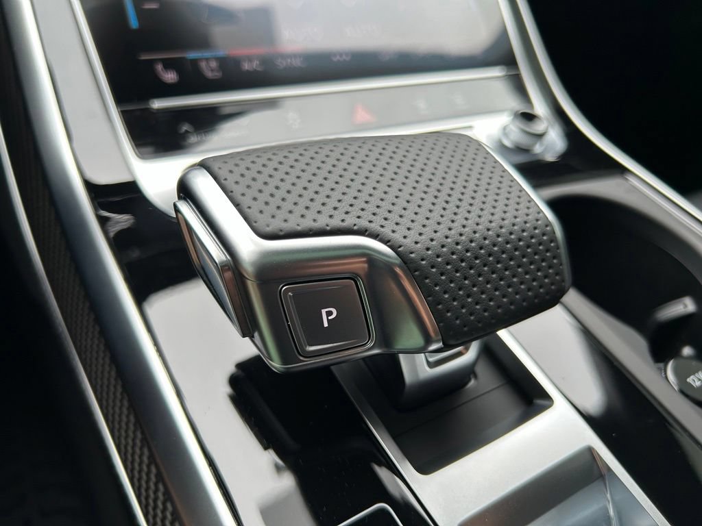 Used 2026 Audi RS Q8 performance AWD/4WD image 39