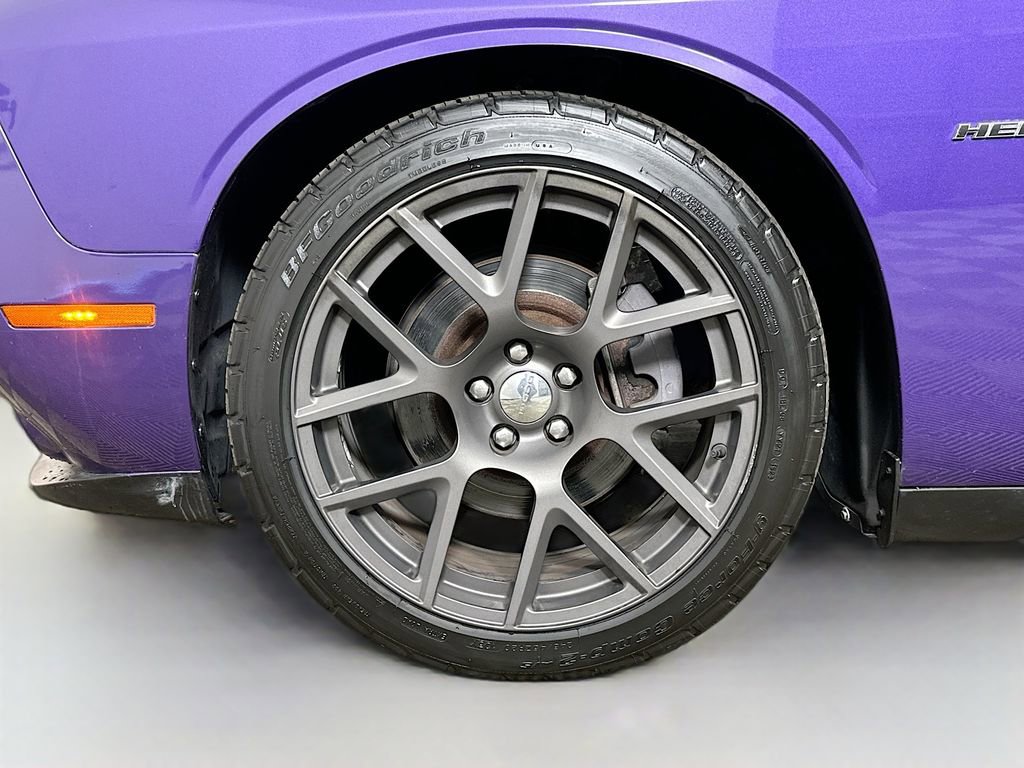 Used 2016 Dodge Challenger R/T RWD image 35