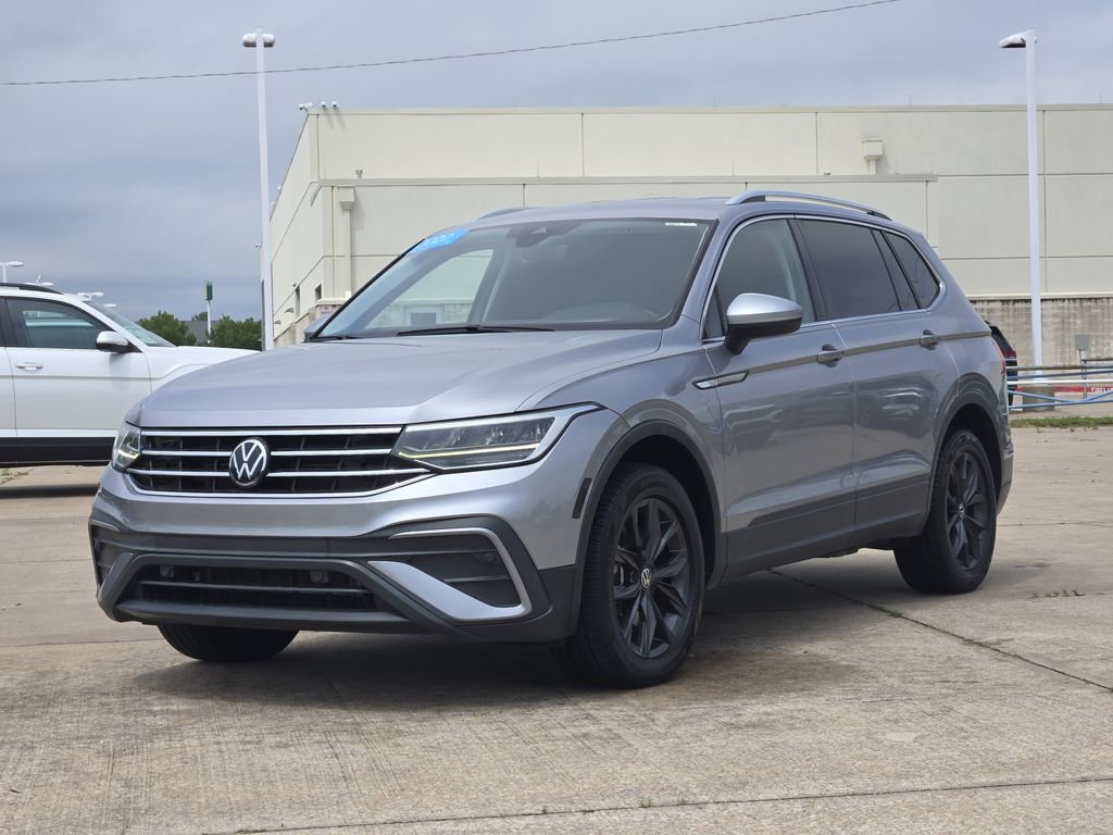 Used 2022 Volkswagen Tiguan SE FWD image 3