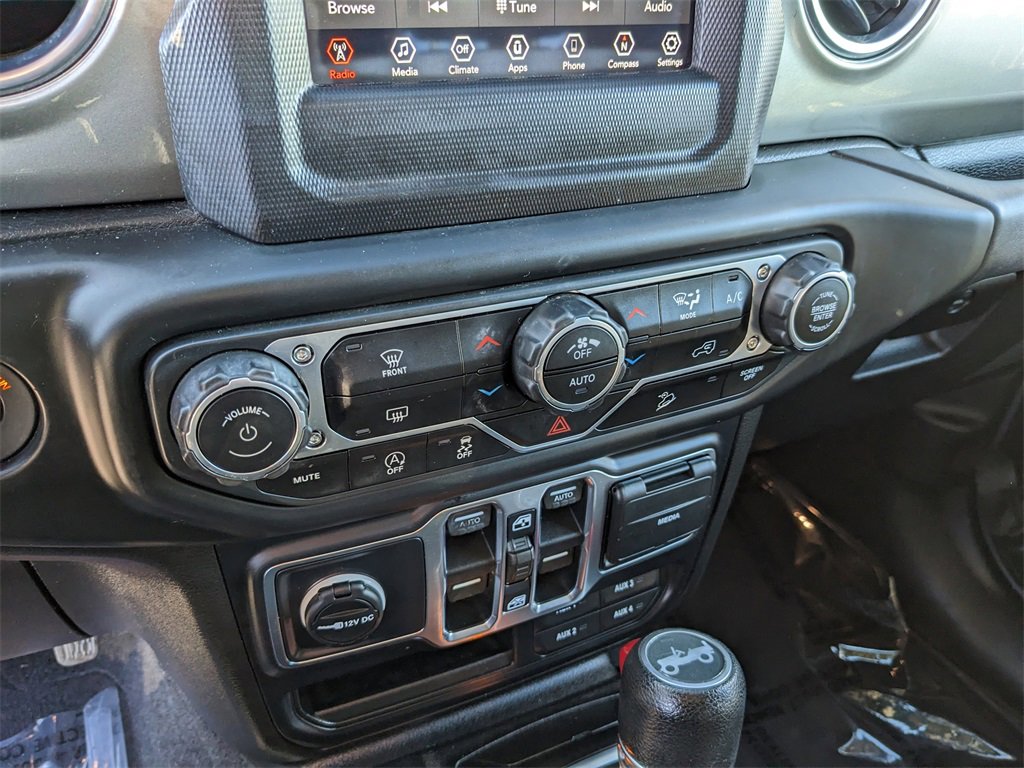 Used 2018 Jeep Wrangler Unlimited Sahara image 23