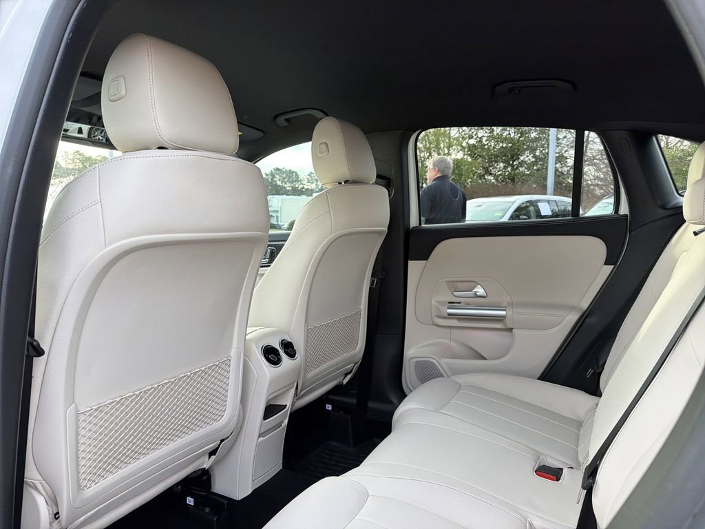 Certified 2025 Mercedes-Benz GLA 250 image 13