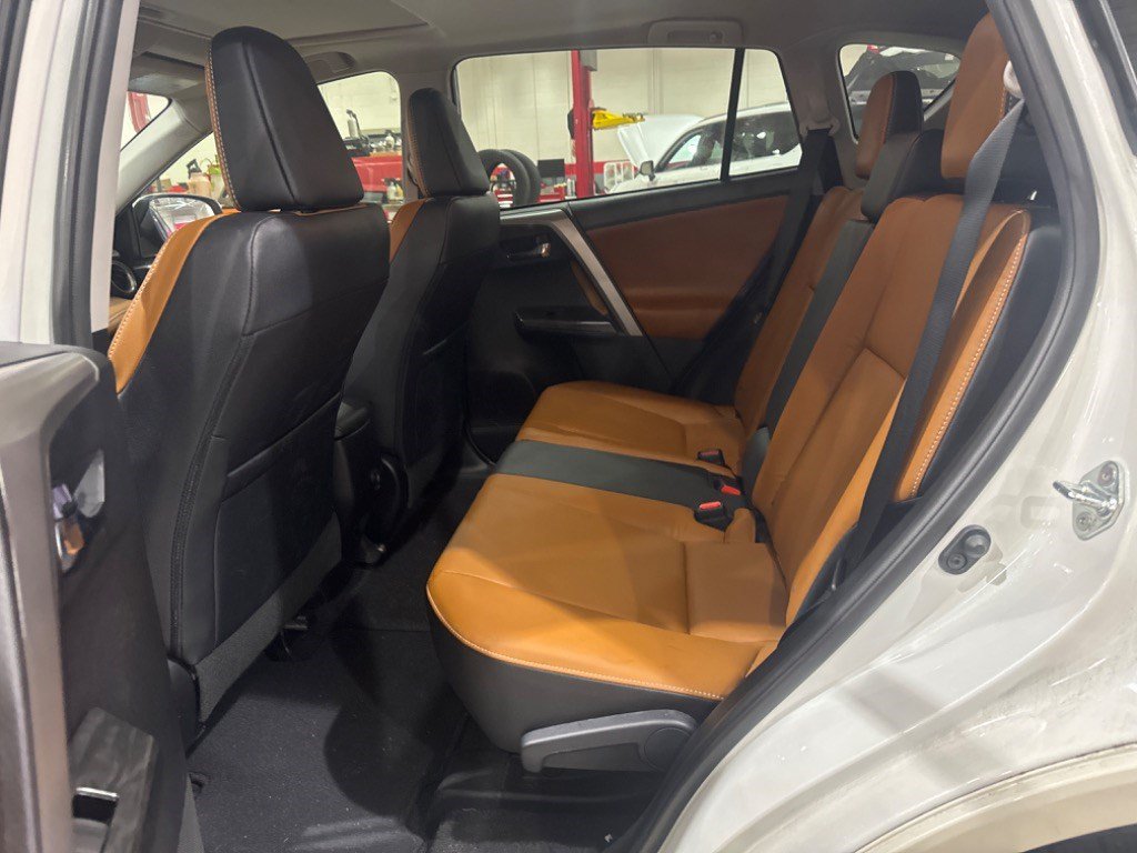 Used 2017 Toyota RAV4 Platinum FWD image 9