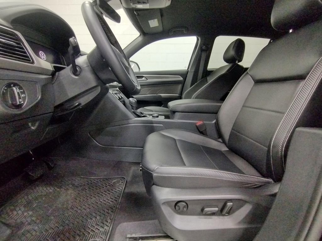 Certified 2022 Volkswagen Atlas Cross Sport SE image 25