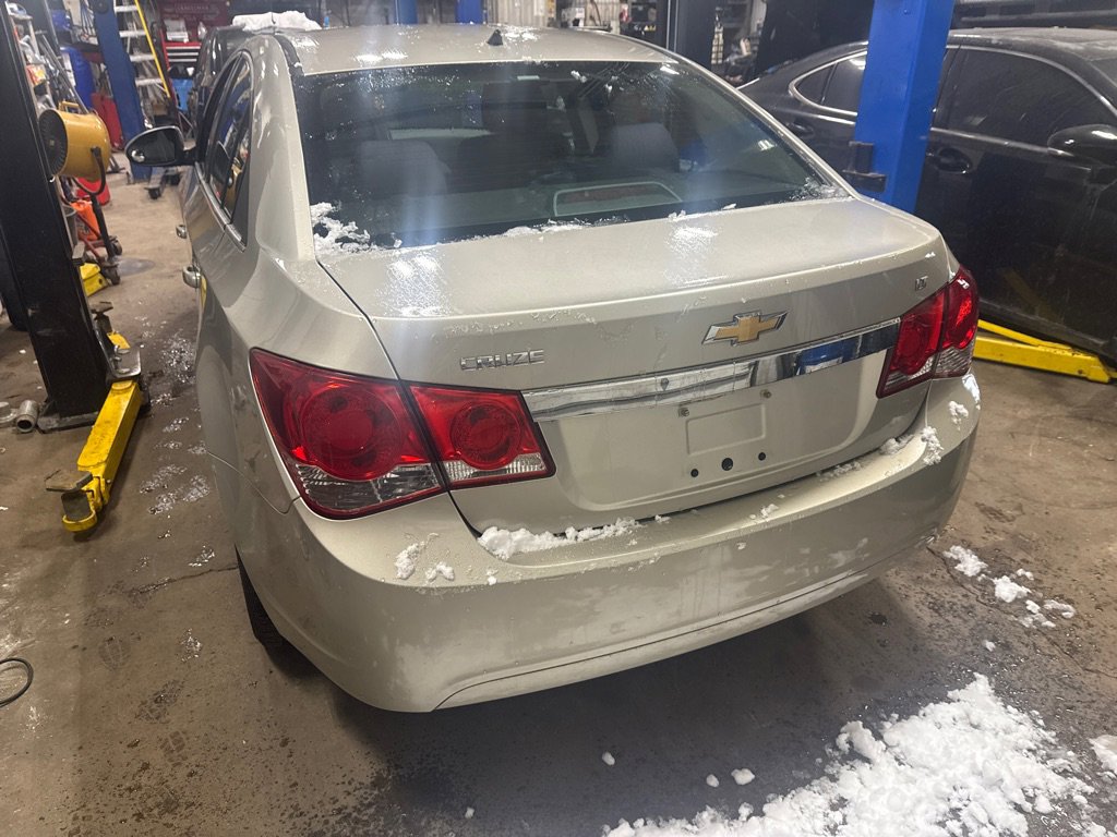 Used 2014 Chevrolet Cruze LT image 4