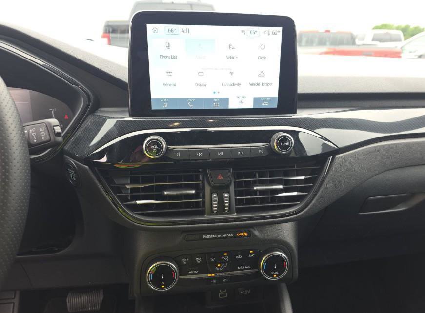 Used 2025 Ford Escape ST-Line AWD/4WD image 8