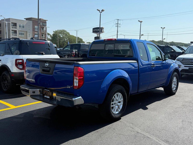 Used 2015 Nissan Frontier SV image 3