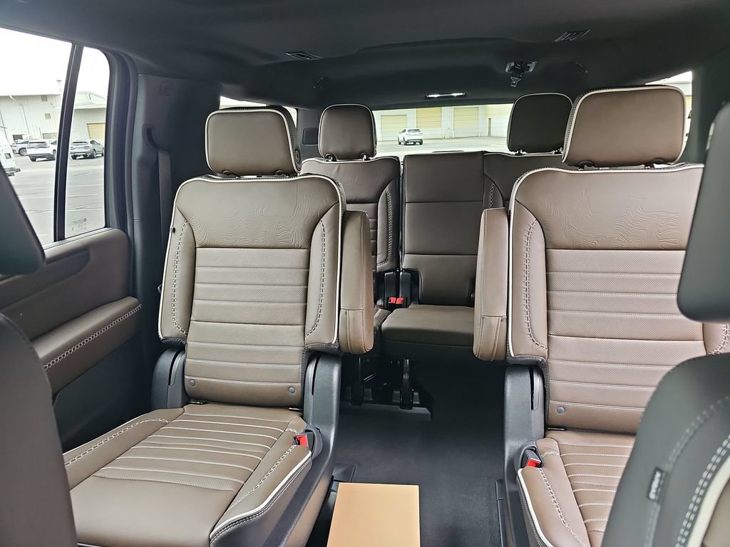 New 2026 GMC Yukon XL Denali Ultimate AWD/4WD image 31