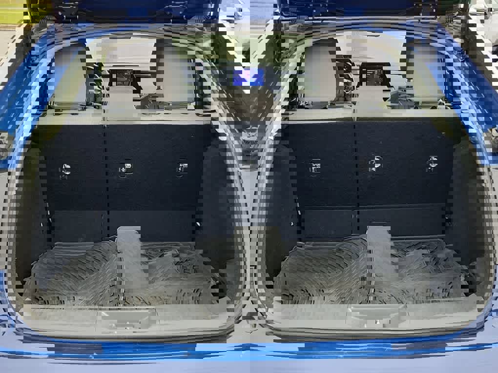 Used 2023 Toyota Prius LE image 20