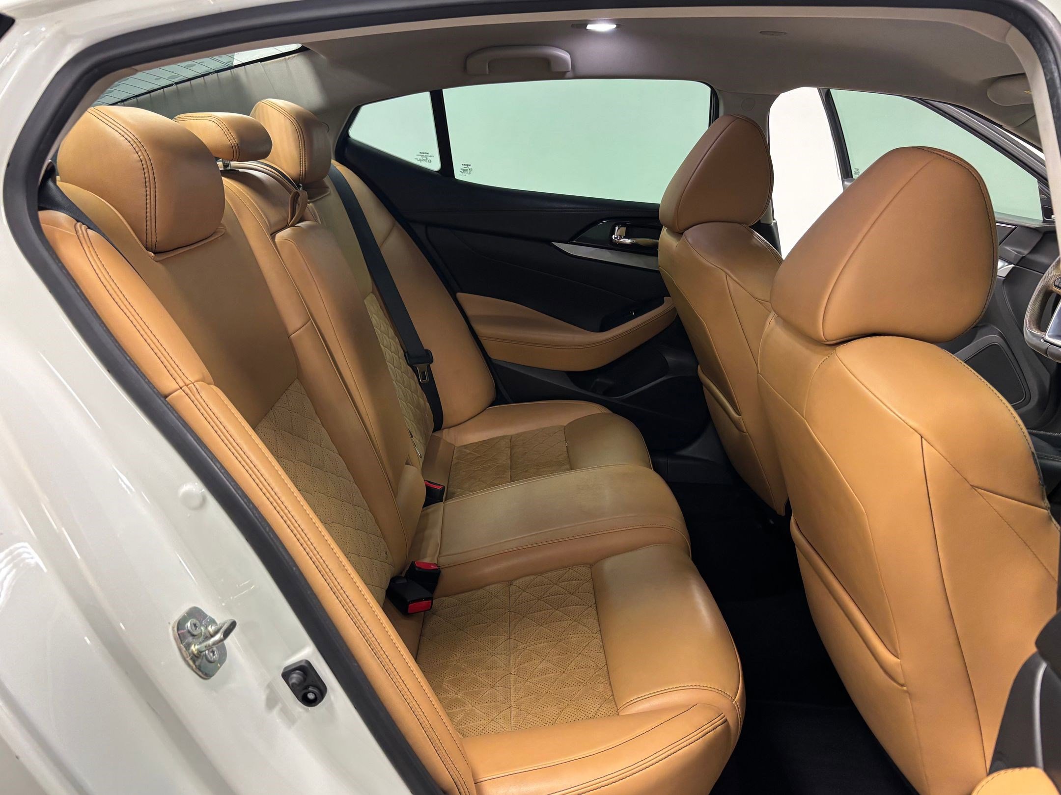 Used 2017 Nissan Maxima SR image 29